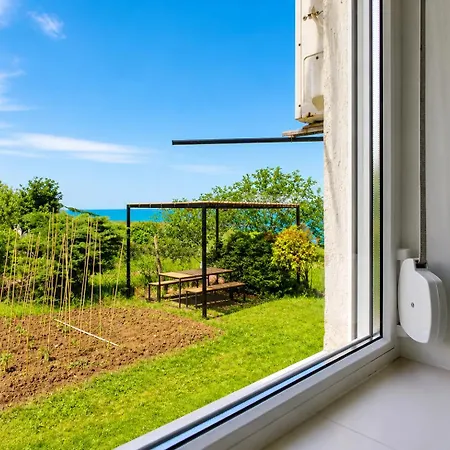 Guest house Panorama - California By Bulgarianhomes